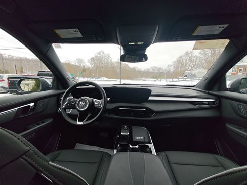 Certified 2025 Buick Enclave Preferred image 15