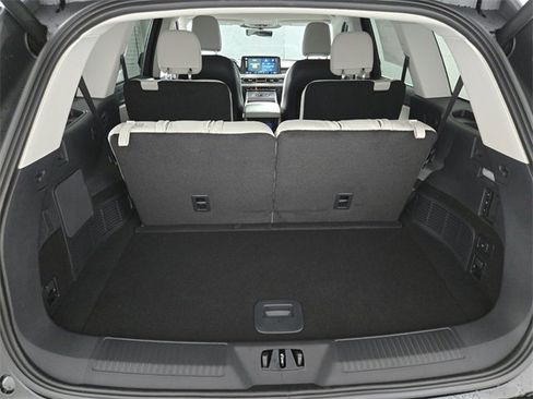 New 2026 Lincoln Aviator AWD image 17