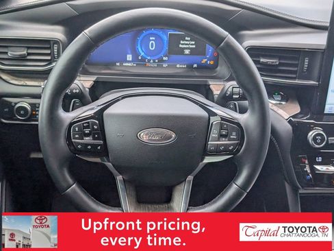 Used 2021 Ford Explorer Platinum w/ Equipment Group 601A image 16