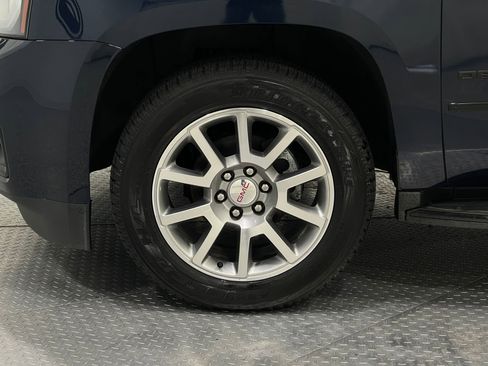 Used 2018 GMC Yukon Denali AWD/4WD image 37
