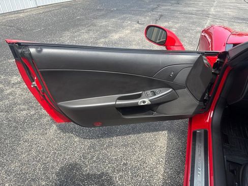 Used 2008 Chevrolet Corvette Coupe w/ Preferred Equipment Group RWD image 24