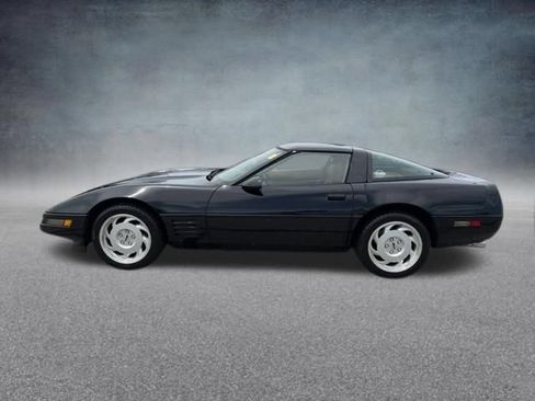 Used 1991 Chevrolet Corvette Coupe RWD image 10