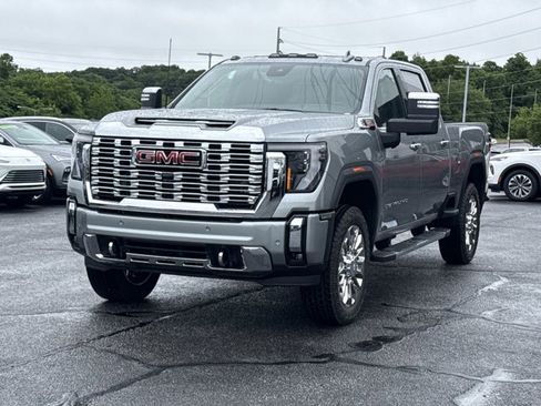 New 2026 GMC Sierra 2500 Denali w/ Denali Reserve Package AWD/4WD image 13