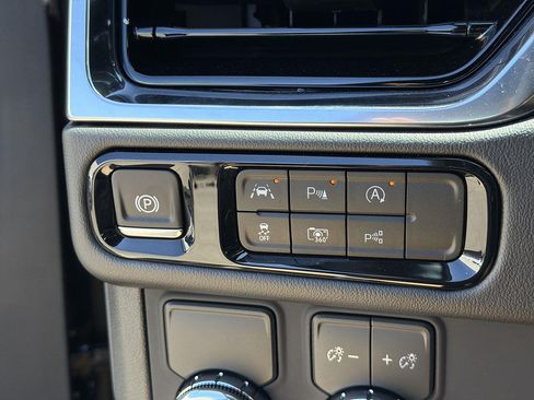 New 2026 GMC Yukon XL Elevation RWD image 18