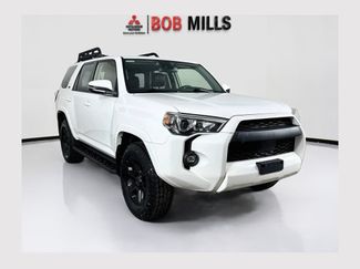 Used 2021 Toyota 4Runner SR5 Premium w/ Moonroof Package AWD/4WD video 1