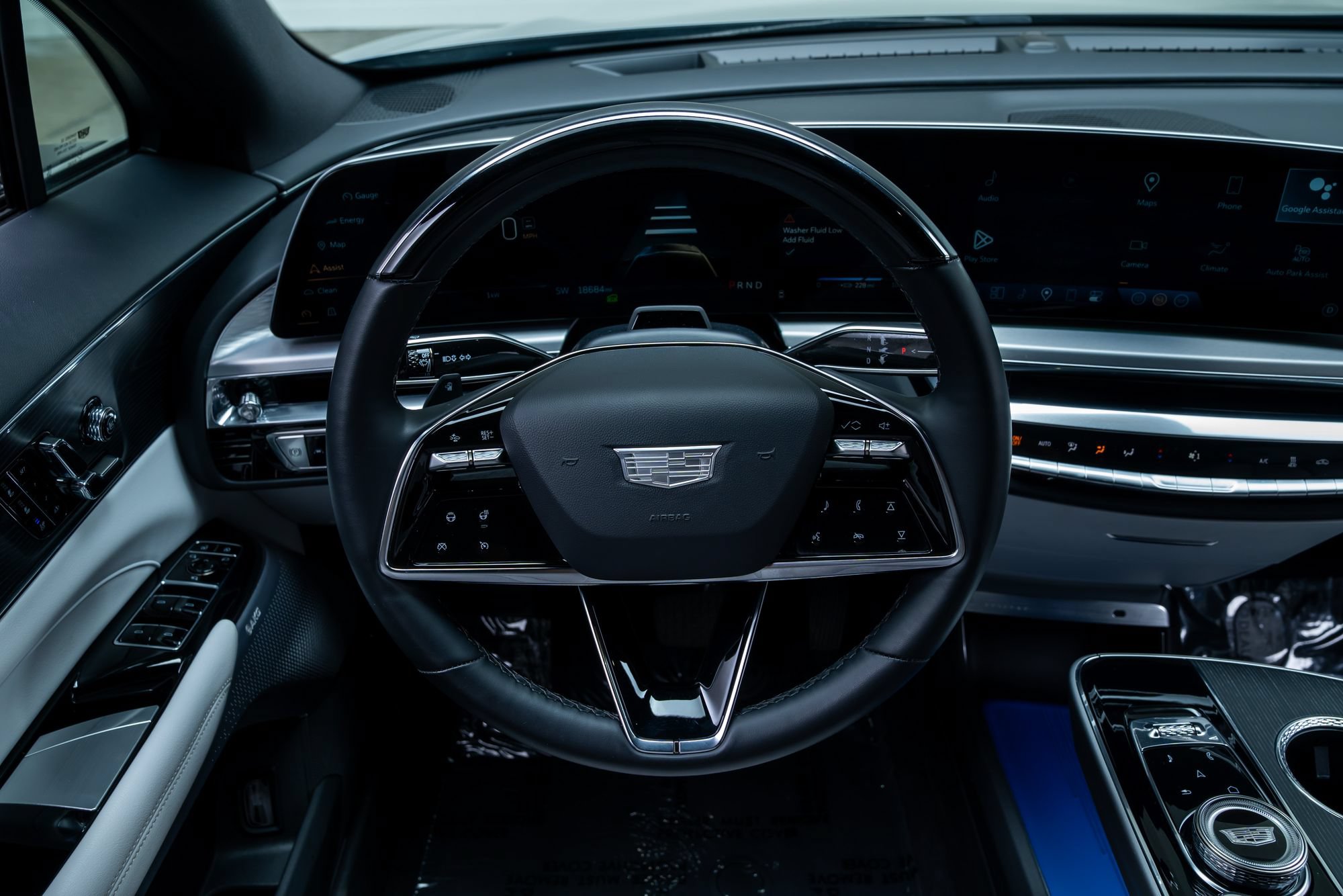Used 2024 Cadillac Lyriq Sport AWD/4WD image 11