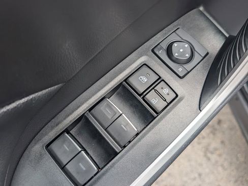 Used 2022 Toyota RAV4 XLE w/ Convenience Package image 16