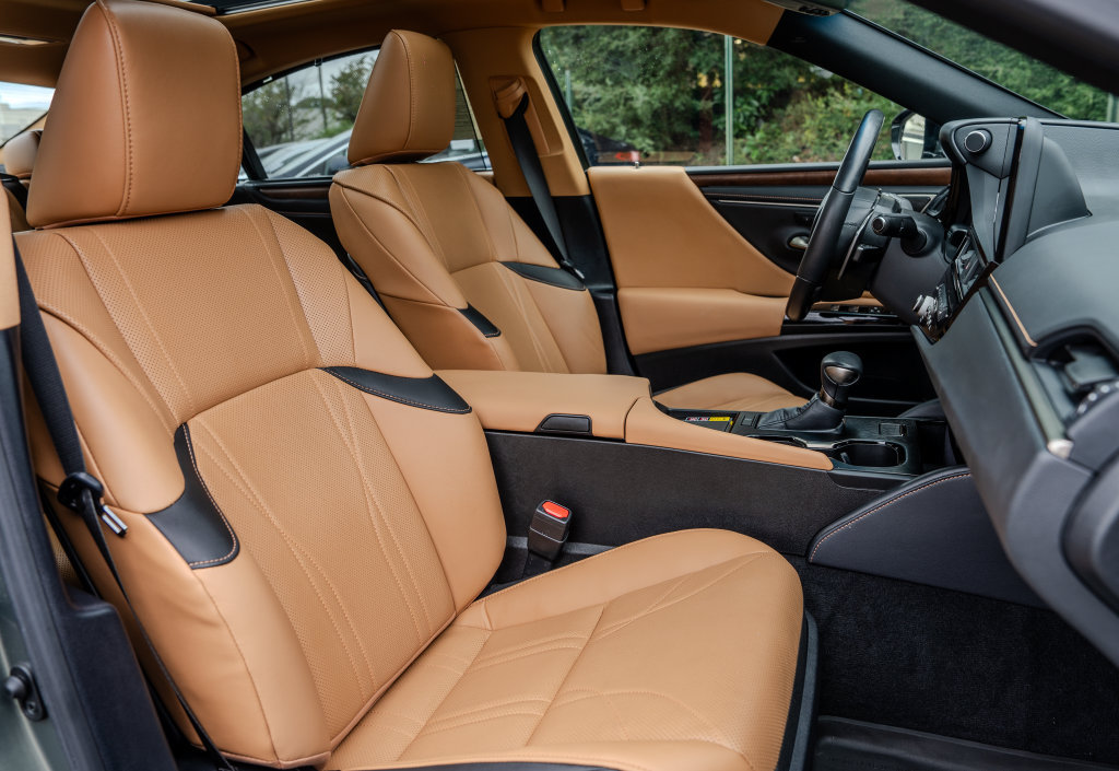 Used 2024 Lexus ES 350 Ultra Luxury w/ Accessory Package (Z1) FWD image 23