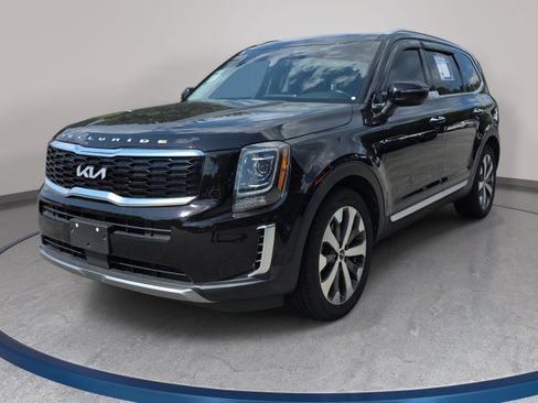 Used 2022 Kia Telluride S AWD/4WD image 1