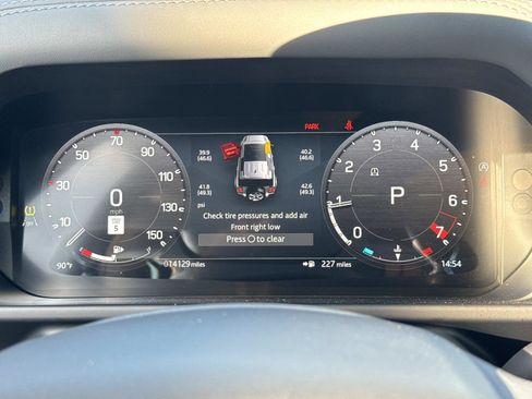 Certified 2024 Land Rover Defender 110 X-Dynamic SE image 30