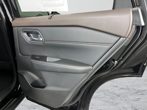 Used 2023 Nissan Rogue SL w/ SL Premium Package AWD/4WD image 13