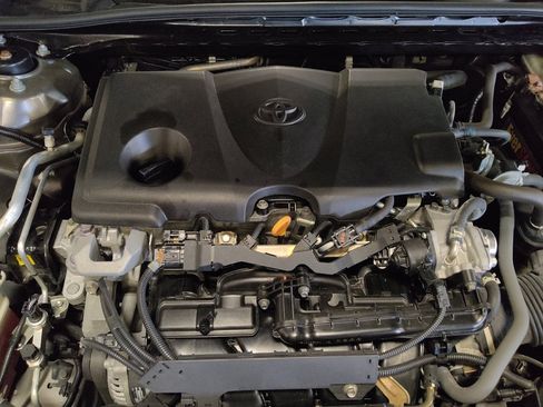 Used 2022 Toyota Camry LE FWD image 30