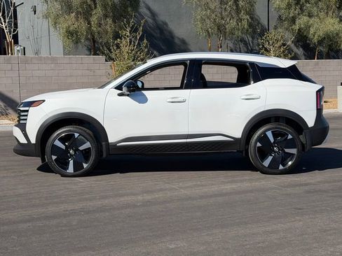 New 2026 Nissan Kicks SR FWD image 2