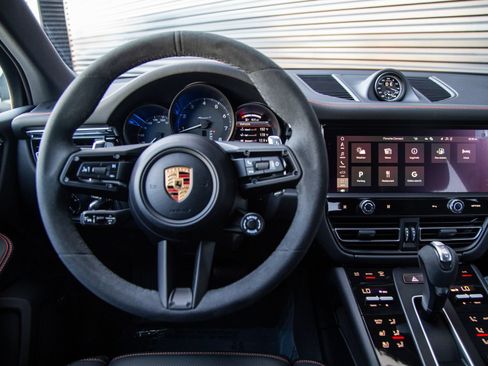 New 2026 Porsche Macan Turbo AWD/4WD image 16
