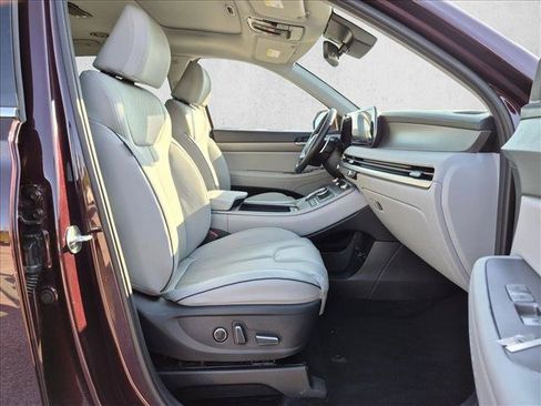 Used 2024 Hyundai Palisade SEL FWD image 21