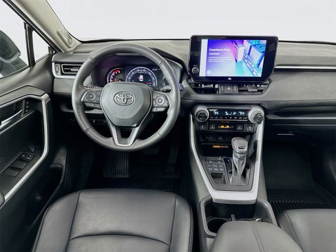 Used 2023 Toyota RAV4 XLE Premium image 24