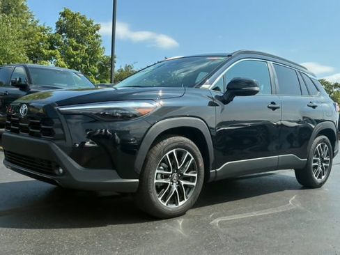Used 2026 Toyota Corolla Cross XLE AWD/4WD image 1