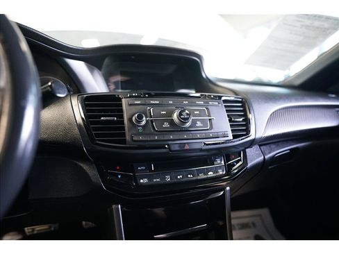 Used 2016 Honda Accord Sport image 20