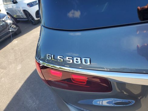 New 2026 Mercedes-Benz GLS 580 4MATIC image 6