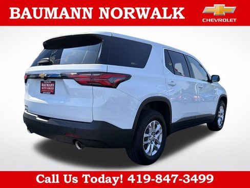 Used 2022 Chevrolet Traverse LS FWD image 7