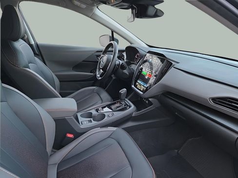 Certified 2025 Subaru Crosstrek 2.5i Limited w/ Crosstrek Mirror Package image 10