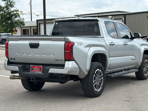 Used 2025 Toyota Tacoma TRD Sport AWD/4WD image 6