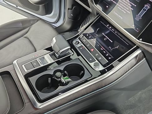 Used 2023 Audi Q8 Premium Plus w/ Premium Plus Package image 15