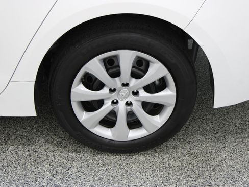 Used 2023 Toyota Corolla LE FWD image 10