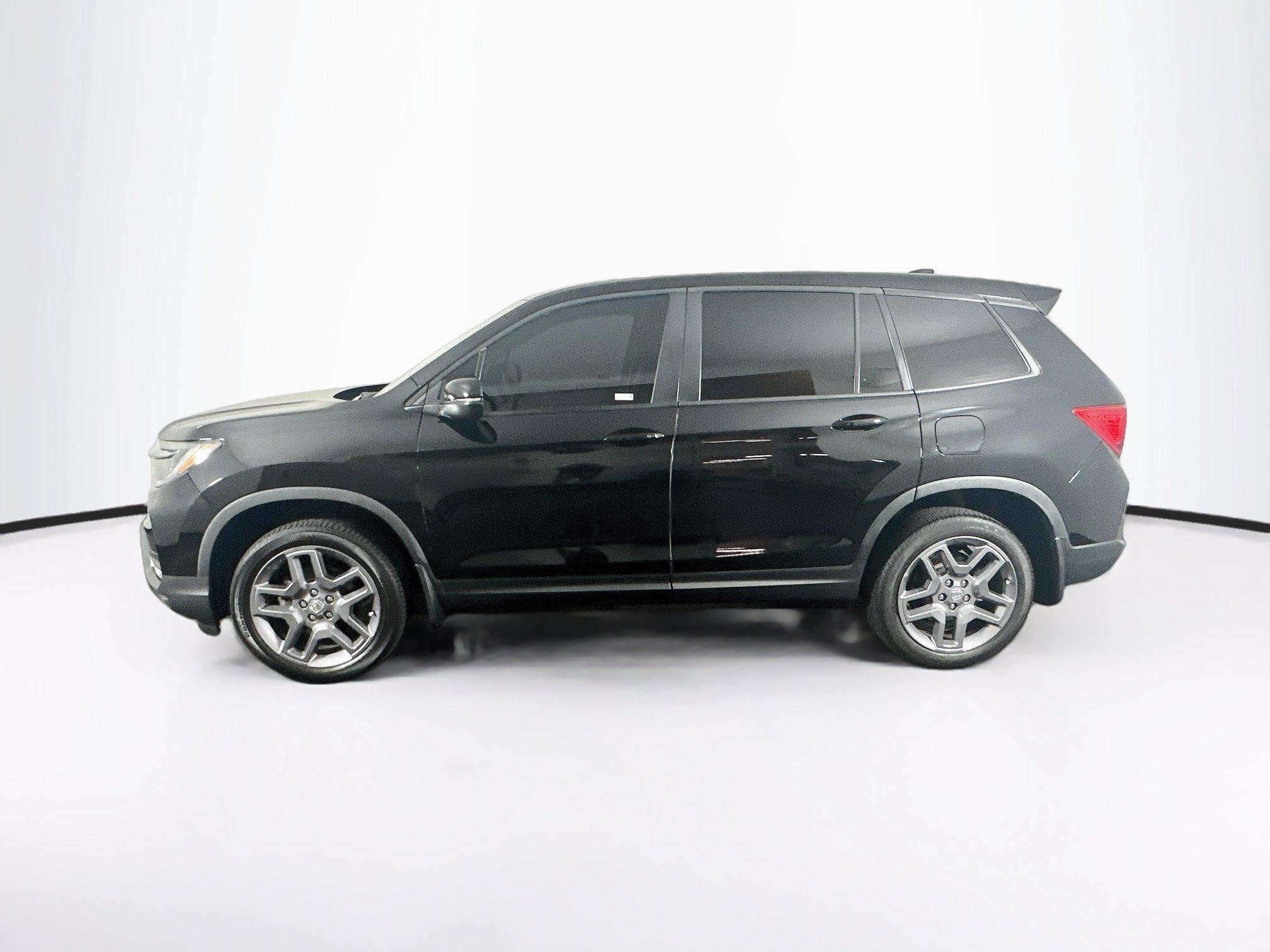 Used 2023 Honda Passport EX-L image 4