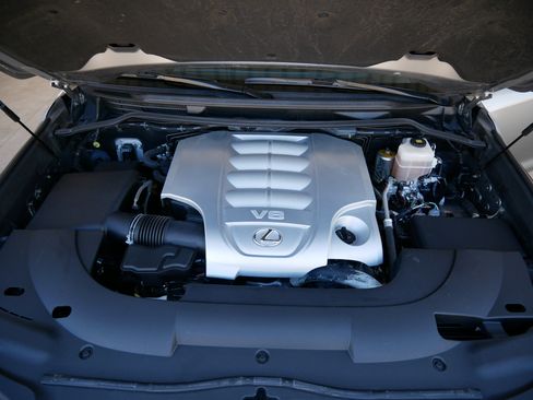 Used 2017 Lexus LX 570 570 image 25