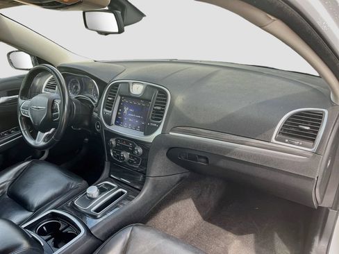 Used 2021 Chrysler 300 Touring L RWD image 27