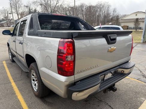 Used 2007 Chevrolet Avalanche LS image 5