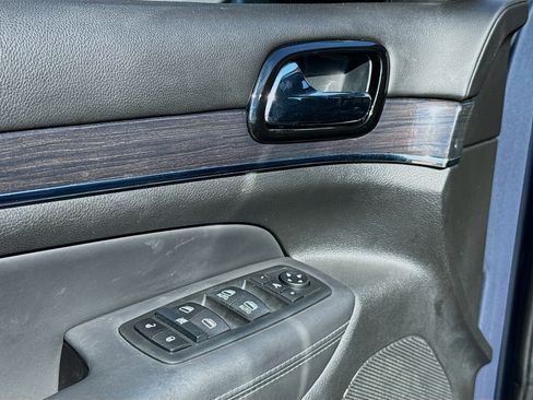 Used 2020 Jeep Grand Cherokee Overland image 24