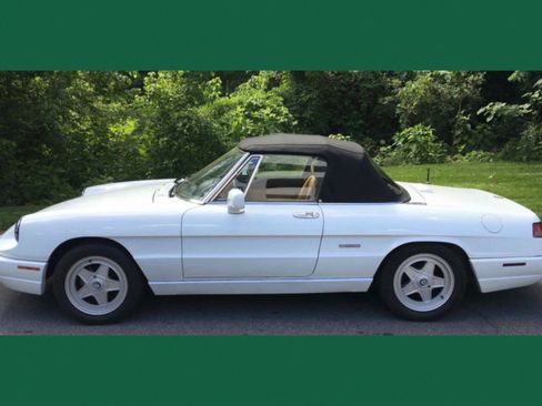 Used 1991 Alfa Romeo Spider image 1