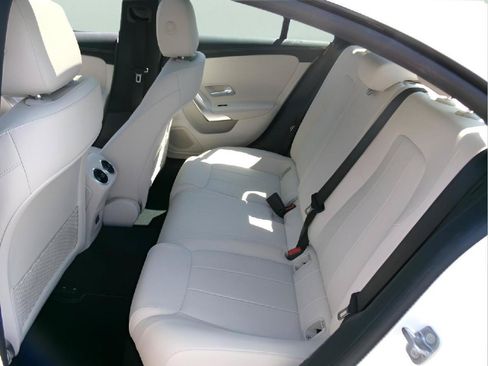 Used 2025 Mercedes-Benz CLA 250 image 10