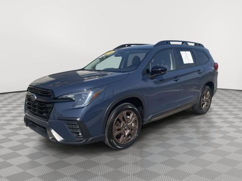 Certified 2025 Subaru Ascent Bronze Edition AWD/4WD image 3
