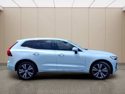 Used 2023 Volvo XC60 B5 Plus w/ Climate Package AWD/4WD image 7