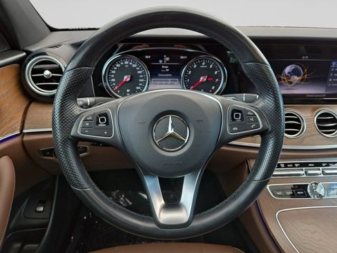 Used 2018 Mercedes-Benz E 300 image 20