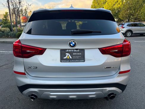 Used 2019 BMW X3 xDrive30i w/ Driving Assistance Package image 9