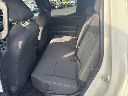 Used 2024 Toyota Tacoma SR5 w/ SR5 Upgrade Package AWD/4WD image 14