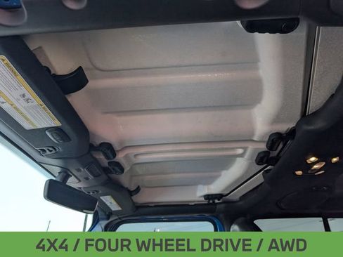 Used 2022 Jeep Gladiator Overland AWD/4WD image 19