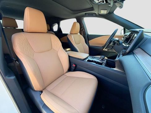 Used 2025 Lexus RX 350 Premium image 16