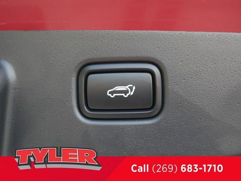 Used 2025 Kia Niro SX image 20