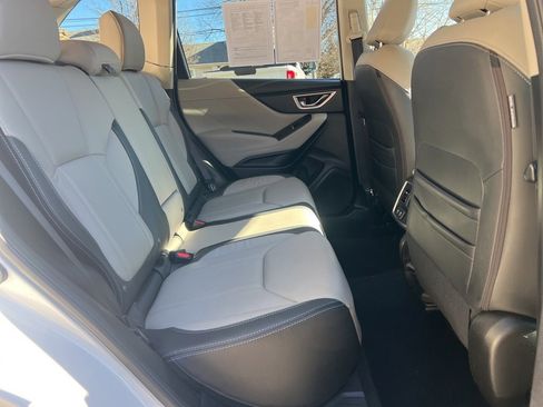 Used 2020 Subaru Forester Limited image 27