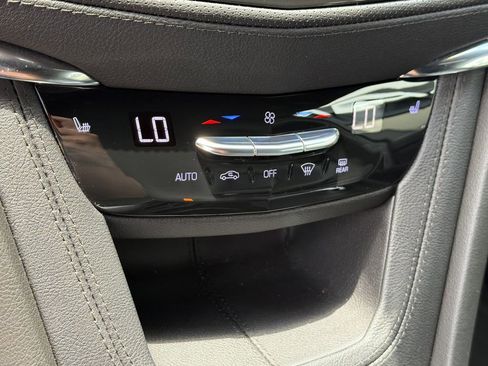 Certified 2022 Cadillac XT5 Luxury FWD image 23