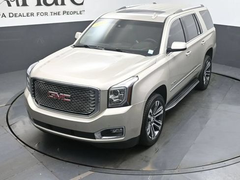Used 2017 GMC Yukon Denali w/ Open Road Package AWD/4WD image 49