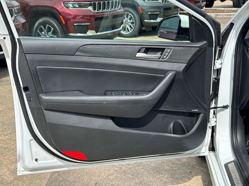 Used 2019 Hyundai Sonata Limited w/ Ultimate Package 04 image 16