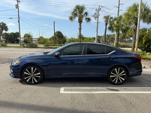 Used 2022 Nissan Altima 2.5 SR FWD image 4
