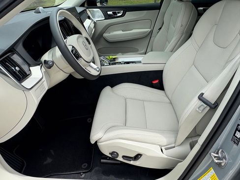 New 2026 Volvo XC60 T8 Ultra w/ Protection Package Premier AWD/4WD image 18