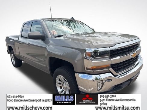 Used 2017 Chevrolet Silverado 1500 LT w/ All Star Edition AWD/4WD image 2